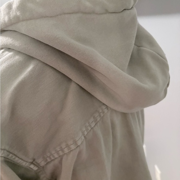 American Eagle Outfitters Women's Cropped Utility Jacket in Green - Picture 6 of 7